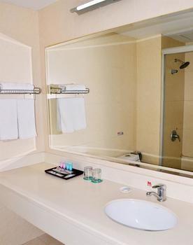 Motel 168 Shanghai Pudong Huinan Metro Station Tesco Kültér fotó